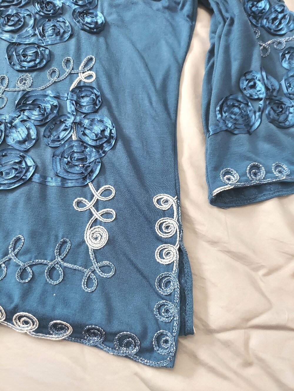 Lauren Michelle Floral Ribbon Rosette Embroidered Blue Tunic Top 1X - Picture 8 of 12